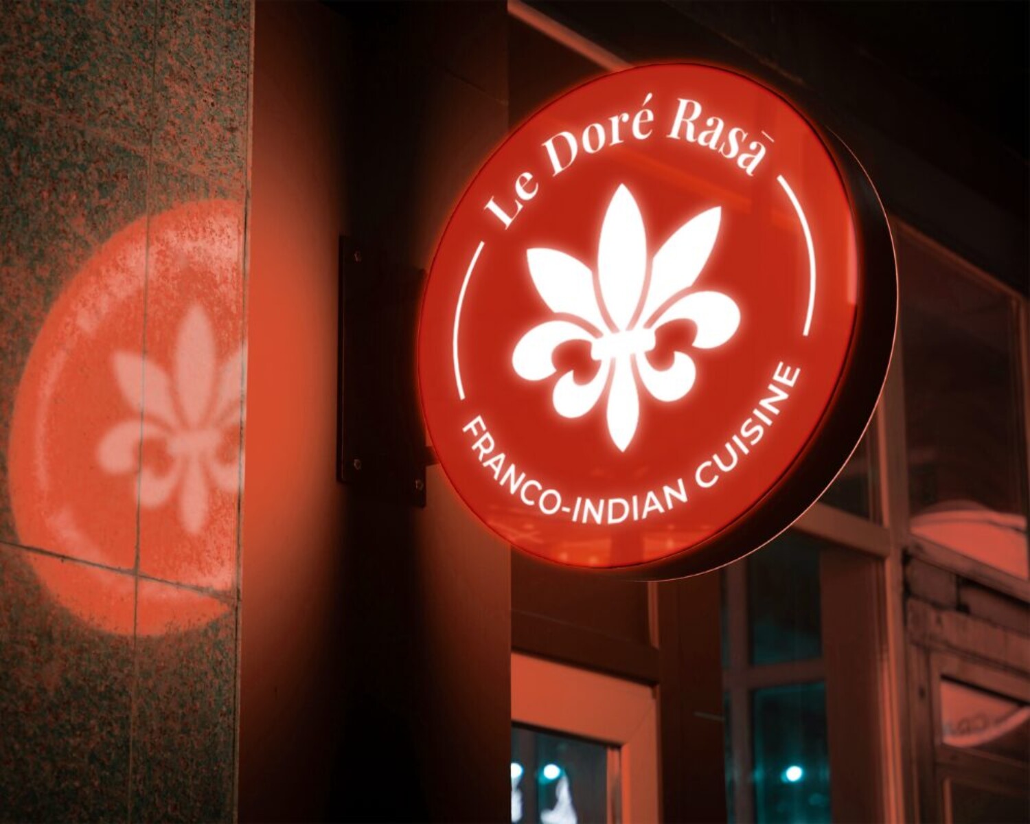 Luxury restaurant brand signboard